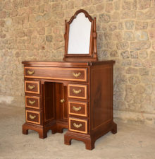 George 1 Kneehole Dressing Table