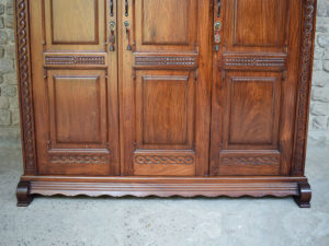 Carved Bookcase with Tiles detail